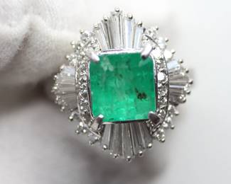 NATURAL EMERALD RING SET IN SOLID PT900 PLATINUM WITH DIAMOND HALO 3.10CTW, 9.21 GRAMS, SIZE 5.5
