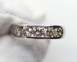 PLATINUM RING WITH 1.00CTW OF DIAMONDS CHANNEL SET PT900, 4.7 GRAMS NATURAL GEMSTONE 5 STONE
