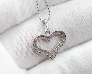 18K WHITE GOLD DIAMOND HEART PENDANT .50CTW, 2.45 GRAMS NATURAL NECKLACE GEMSTONE JEWELRY
