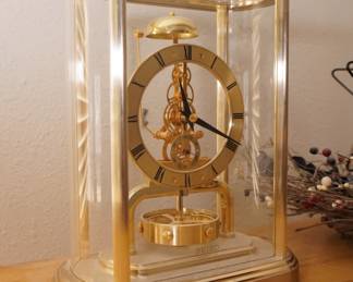 Atmos style clock
