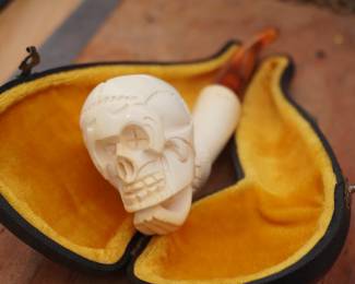 Skull shaped Meerschaum pipe