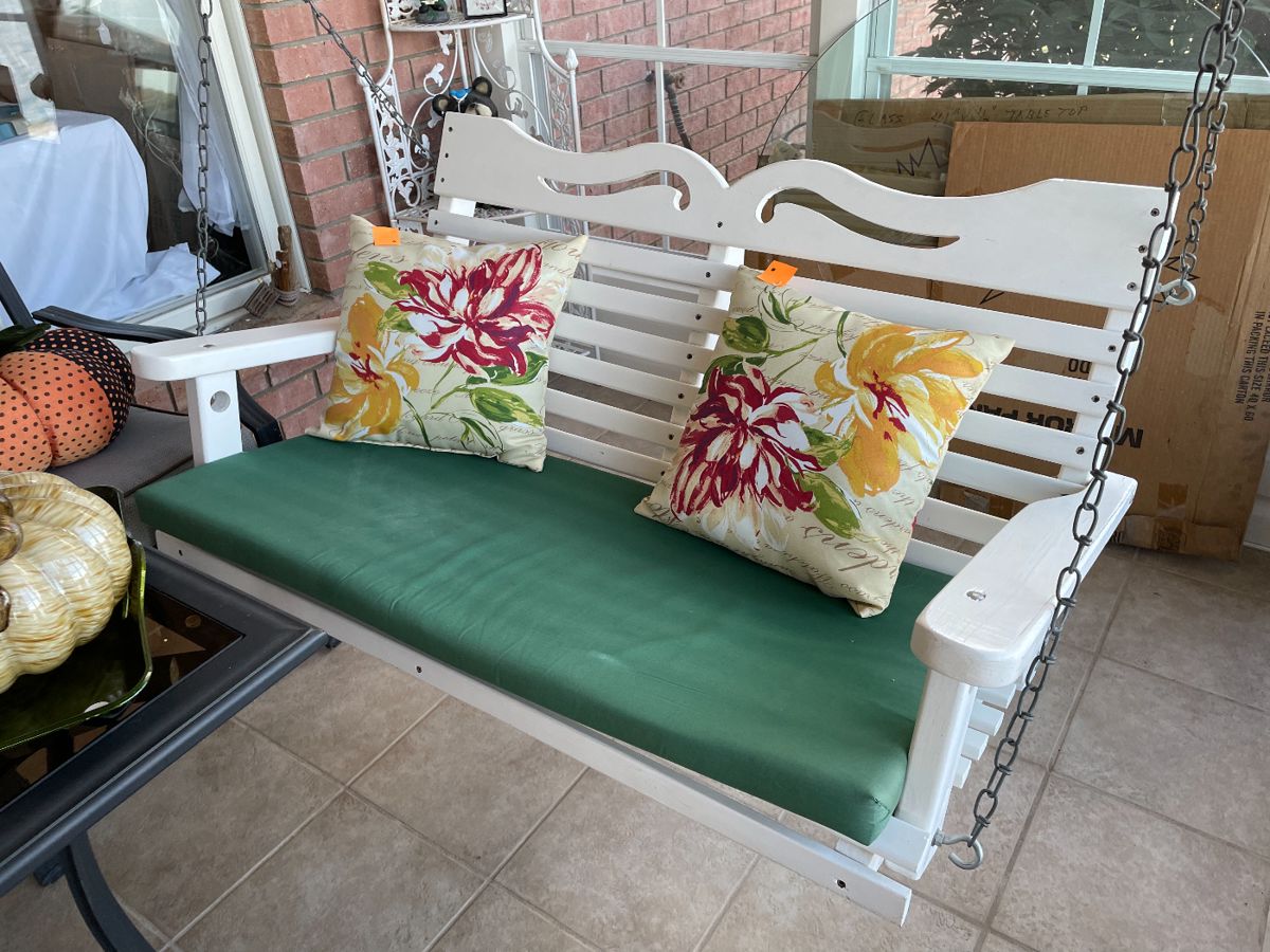 nice porch swing