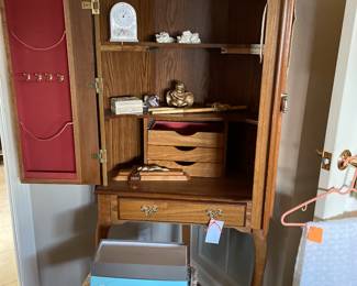 corner jewelry cabinet