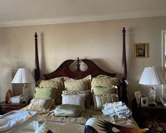 ethan allen king 4 poster bed w/adjustable mattress