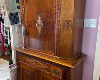 vintage cabinet, very nice