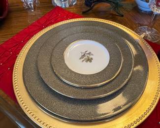 Wedgewood Elaine, place setting for 8
