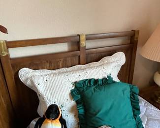 pair of these vintage drexel twin beds