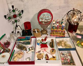 More Xmas decorations