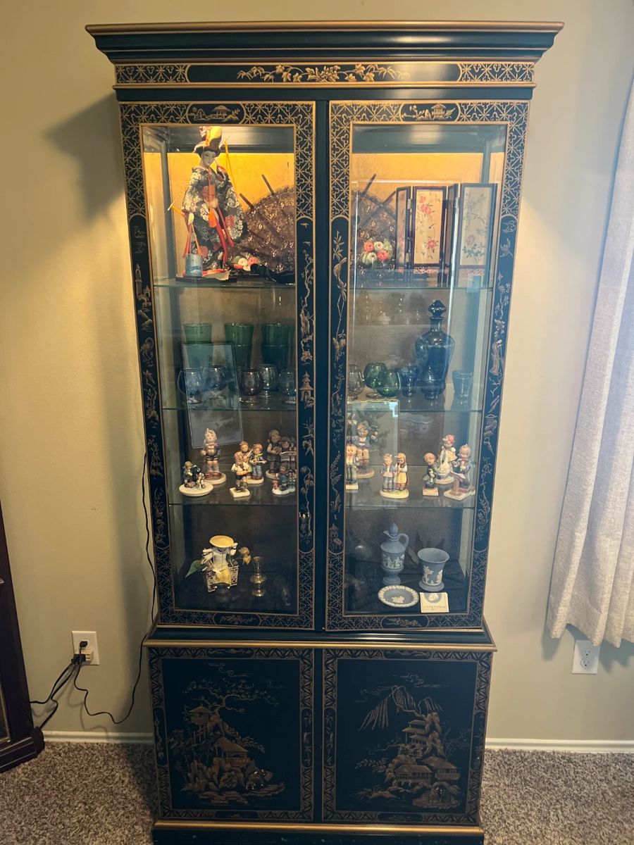 Devlin Estate Sales in Huntsville, Texas starts on 11/18/2023