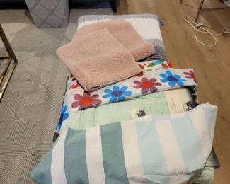 Bathroom rugs and curtains