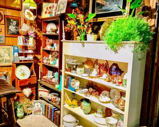 Antique - Modern: Original Artwork, Ceramic Pottery, Knick-Knacks, Decor, Furniture, Collectibles, etc. 