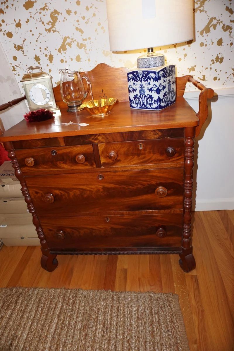 Quality Tonawanda Estate Sale! Pottery Barn,... starts on 11/10/2023