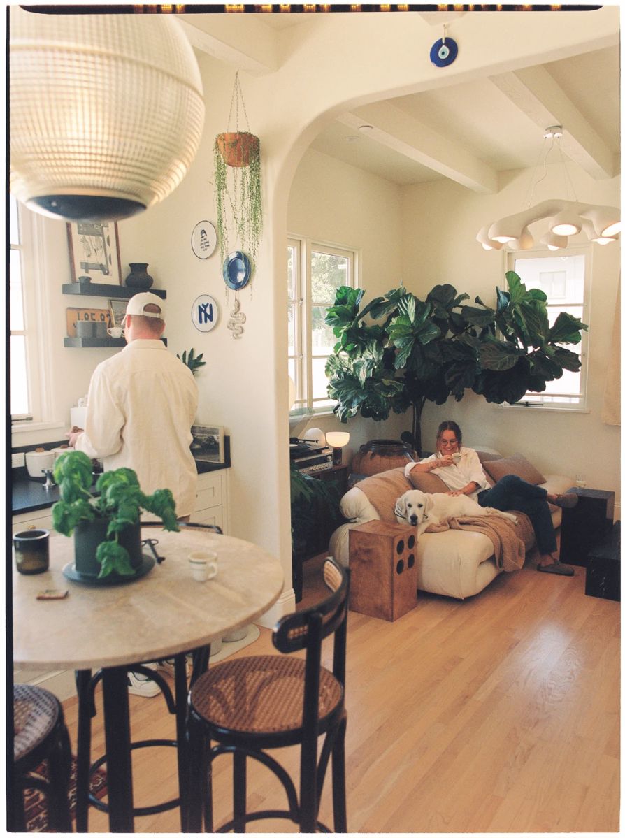 Manzanita Home Estate Sale in Silver Lake starts on 11/4/2023