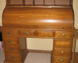 Roll top desk