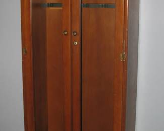 Gun cabinet