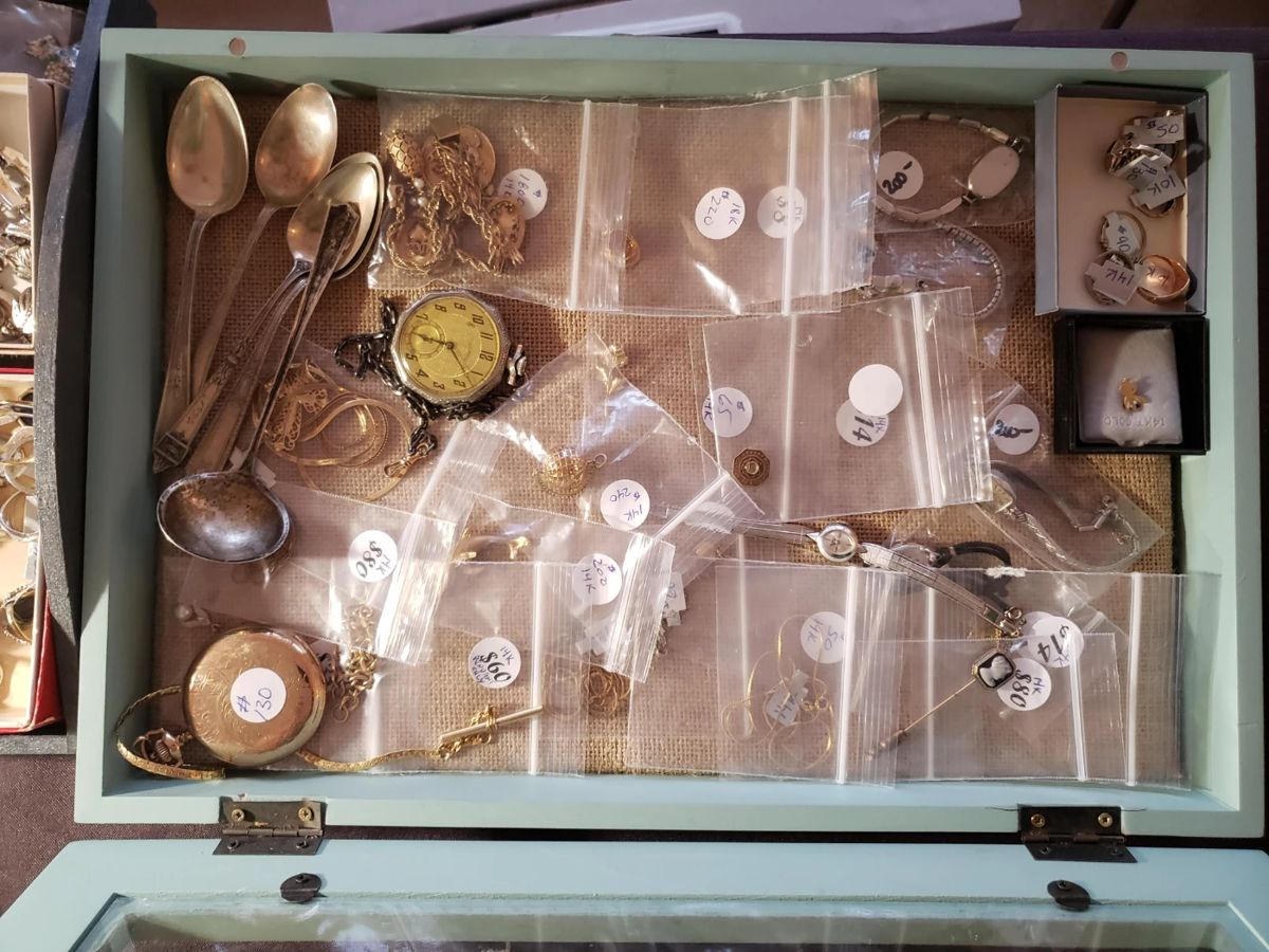 50 Off Sunday! Des Plaines Estate Sale starts on 11/9/2023