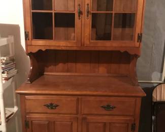 Small maple hutch 