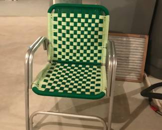 Vantage thread woven chair 