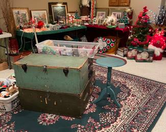 AREA RUGS AND RUNNERS, FOOTLOCKERS AND HOLIDAY DECOR