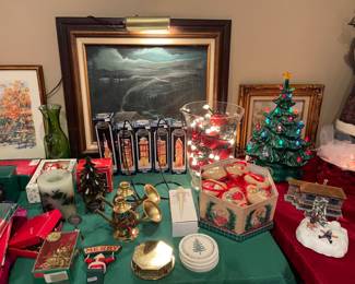 HOLIDAY DECOR AND ARTWORK