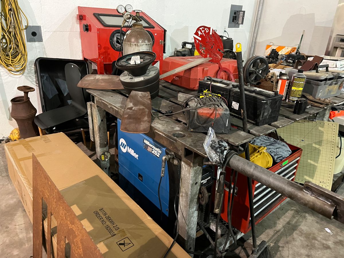 Sterling Estate Sale in Crowley, TX starts on 11/11/2023