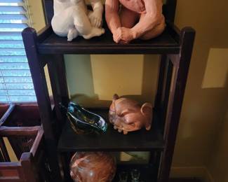 Statues and sculptures 