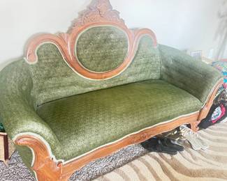 Late 1800’s Victorian settee\ parlor lounge. Original fabric FLAWLESS!!!! Must see