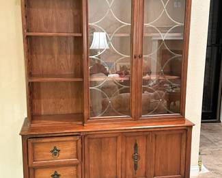 Vintage Mid-Century Modern Century
Furniture Walnut China Cabinet Bookcase

Item Description
56" wide
17" deep
bottom half 28 1/2" high
Top
52" wide
13 1/8" deep
443/4" High
