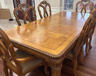 Dining room table