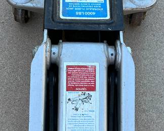 Hydraulic Floor Jack