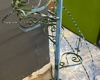 Spiral Staircase Iron Plant Stand 