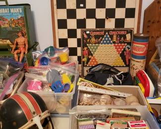 VINTAGE TOYS AND GAMES