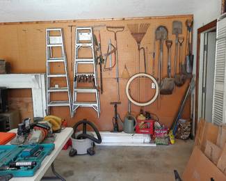 LADDERS, YARD TOOLS & POWER TOOLS