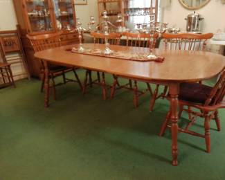 MID CENTURY DINING TABLE & 8 CHAIRS