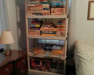 VINTAGE BOARD GAMES & TOYS