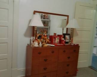 DRESSER WITH MIRROR, LAMPS & CHRISTMAS ITEMS, LENOX CHINA