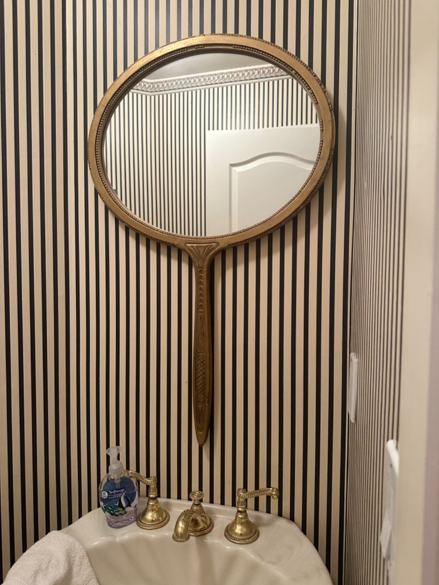 ESTATE SALES BY YASEMIN in Remsenburg, NY starts on 11/10/2023