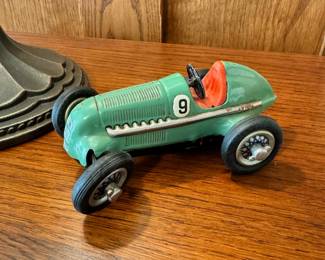 1950’s German Schuco Studio 1050 metal race car w/o key but in excellent vintage condition