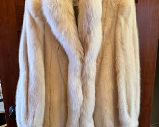 Gorgeous ladies fur coat