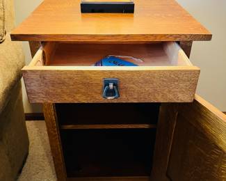 Like New Stickley single-drawer cabinet