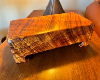Woodcraft velvet lined Koa wood box by Roy Tsumoto 