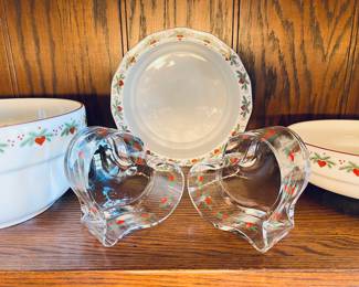 Just in time for the Holiday’s!  Nice selection of Porsgrund Hearts and Pines, including some rare and hard to find pieces