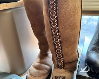Ladies shoes & boots, Size 8.5, including these barely used UGG boots