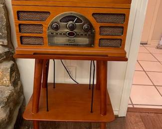 Crosley radio/turntable