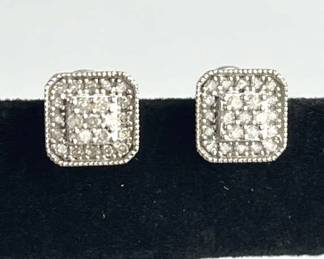 10K White Gold Diamond Stud Earrings