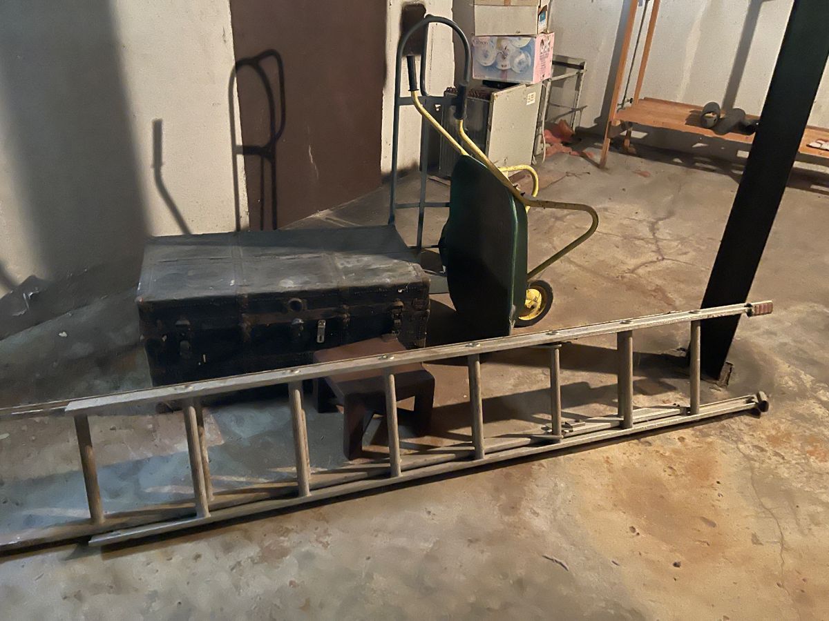 Rolla Multi Estate Sale starts on 11/10/2023