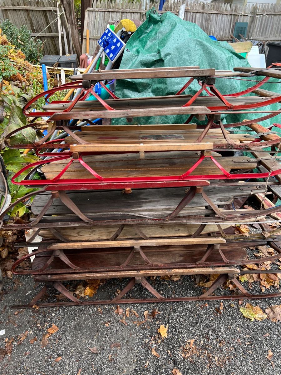 Zach & Alix Mount Kisco Estate Sale starts on 11/10/2023