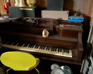 Antique Piano