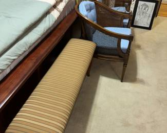 Bench / 2 side Chairs 