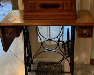 New Home Sewing Machine with cover